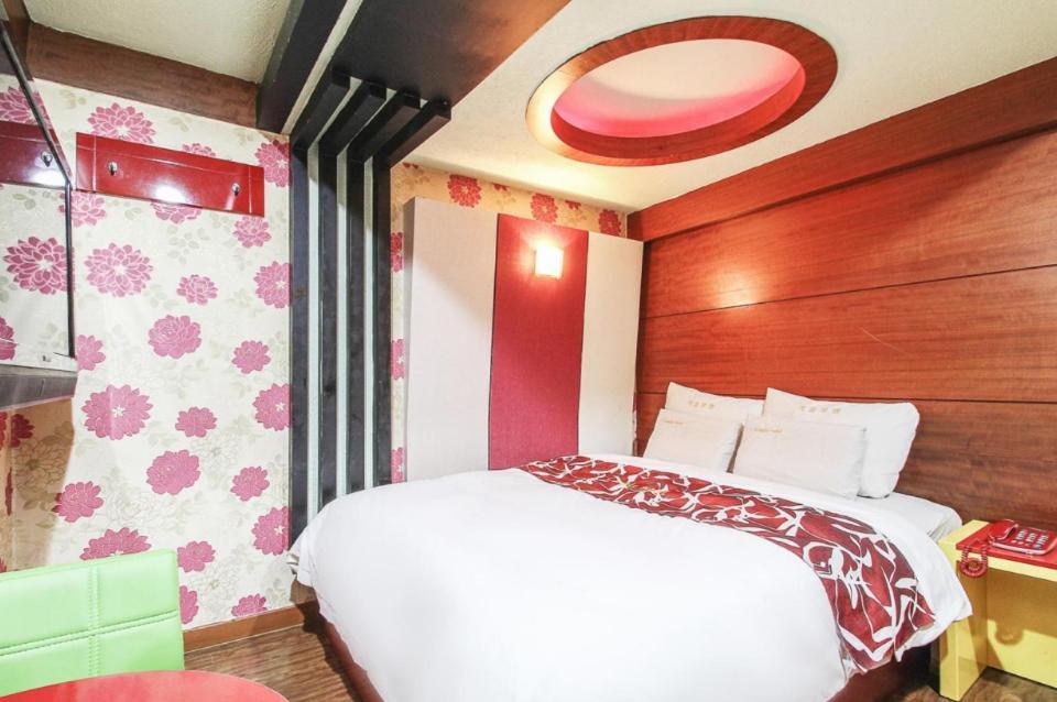 Couple Motel Seoul Ngoại thất bức ảnh